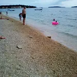 Mimi Brodarica (Sibenik-Knin)